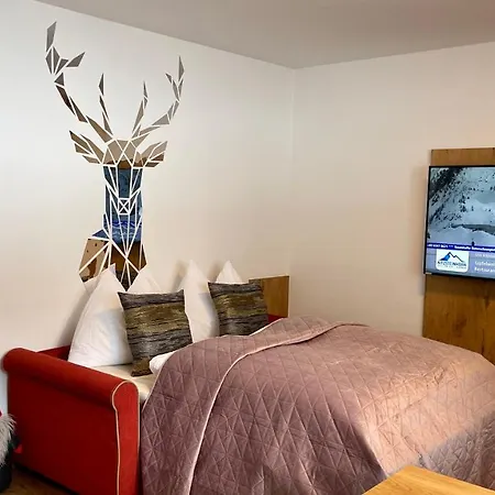 By Hofer Aparthotel