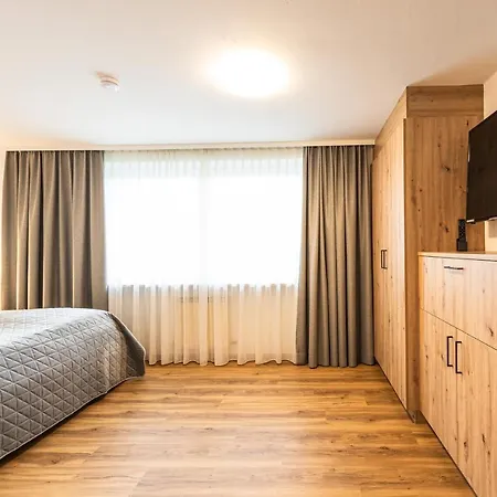 By Hofer Aparthotel Kaprun