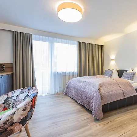 By Hofer Aparthotel