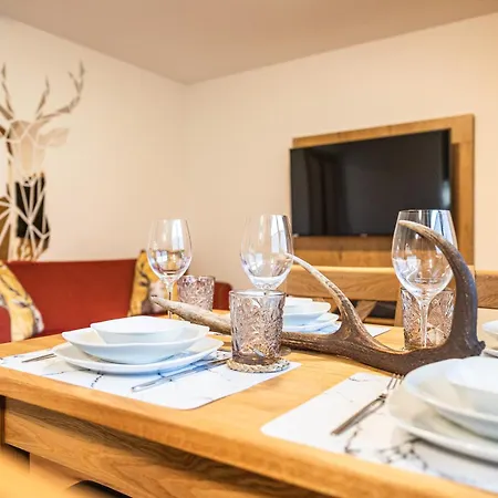 Aparthotel By Hofer - Ski-in Ski-out Kaprun